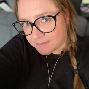 Meet your Posher, Caroline